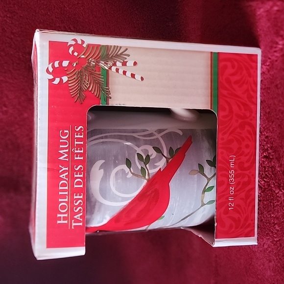 Royal No Folk Other - NIB, Holiday Mug. Cardinal Design.